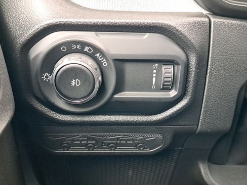 Used 2024 Jeep Wrangler Sport AWD/4WD image 21