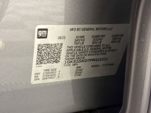 Used 2023 GMC Yukon XL SLT w/ SLT Luxury Package RWD image 36