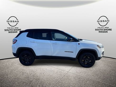 Used 2024 Jeep Compass Trailhawk AWD/4WD image 5