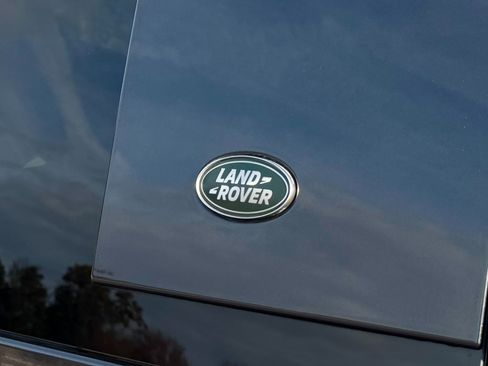 Used 2023 Land Rover Defender 110 image 79