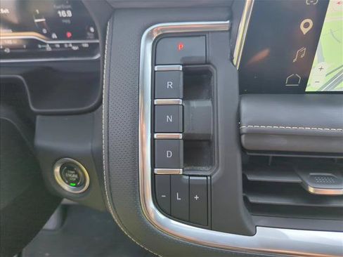Used 2022 GMC Yukon SLT w/ SLT Luxury Package RWD image 16
