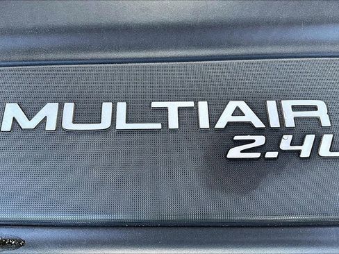 Certified 2016 Jeep Cherokee Sport FWD image 31