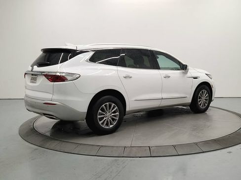 Used 2023 Buick Enclave Essence AWD/4WD image 8