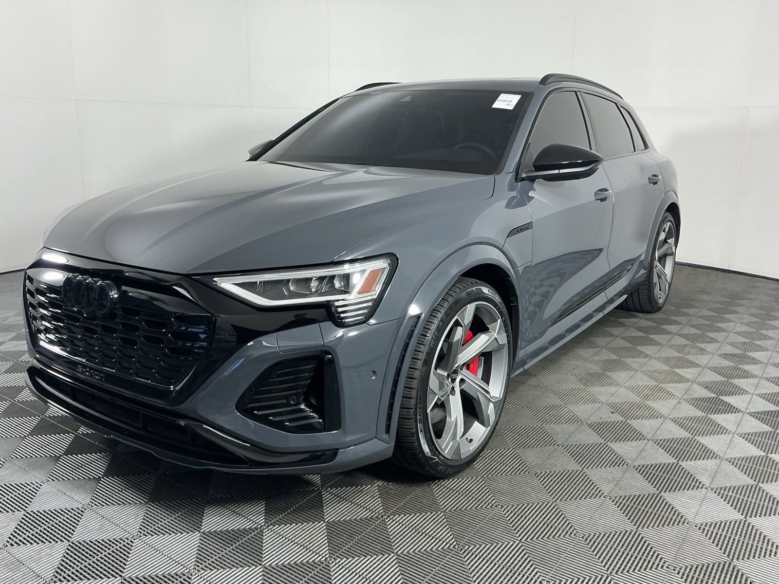Used 2024 Audi SQ8 e-tron Premium Plus w/ Black Optic Package AWD/4WD image 3