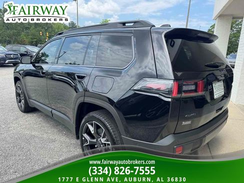 Used 2026 Jeep Cherokee Overland w/ Trailer Tow Group AWD/4WD image 8
