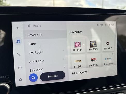 Used 2025 Toyota Camry SE image 16