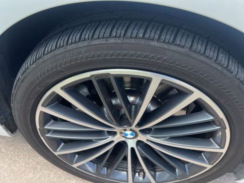Used 2021 BMW 530i xDrive w/ Premium Package AWD/4WD image 12