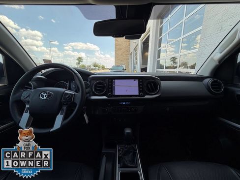Used 2021 Toyota Tacoma SR5 AWD/4WD image 28