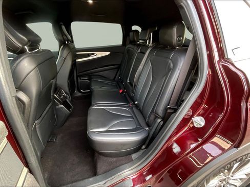 Used 2020 Lincoln Nautilus Premier w/ Equipment Group 101A image 23