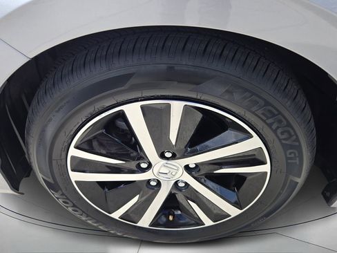 Used 2024 Honda Civic LX image 9