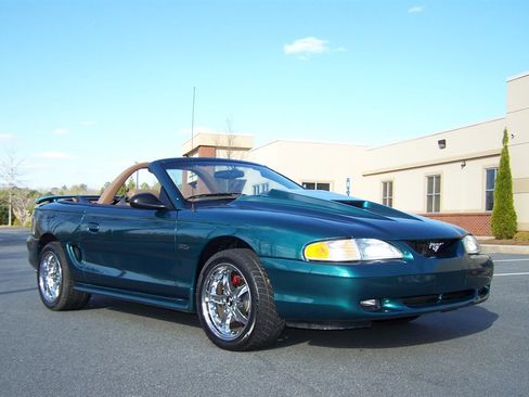 Used 1998 Ford Mustang GT image 1