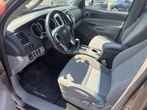 Used 2013 Toyota Tacoma 4x4 Double Cab w/ SR5 Pkg image 6