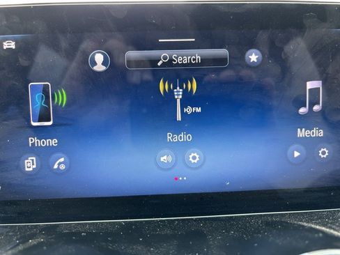 Used 2025 Mercedes-Benz GLB 250 4MATIC w/ Winter Package image 9