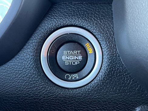 Used 2024 RAM 2500 Big Horn w/ Safety Group image 22