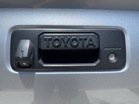 Used 2019 Toyota Tacoma TRD Sport AWD/4WD image 13