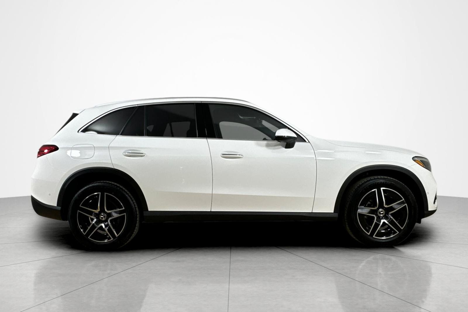 Used 2026 Mercedes-Benz GLC 300 image 6