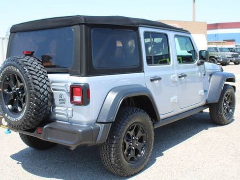 Used 2023 Jeep Wrangler Unlimited AWD/4WD image 4