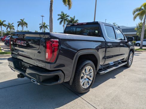 Used 2025 GMC Sierra 1500 Denali w/ Technology Package AWD/4WD image 4