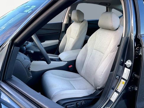 Used 2025 Honda Accord SE image 17