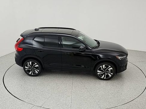 New 2026 Volvo XC40 B5 Ultra w/ Climate Package AWD/4WD image 16