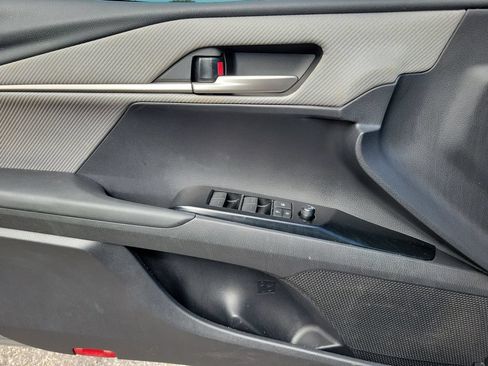Used 2025 Toyota Camry SE w/ Convenience Package FWD image 27