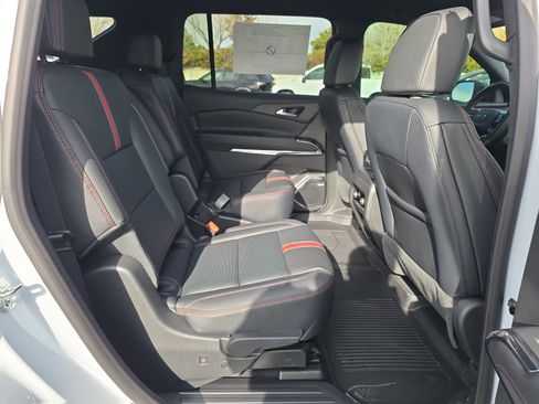 New 2026 Chevrolet Traverse RS w/ LPO, Floor Liner Package image 31
