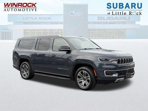 Used 2024 Jeep Wagoneer L Series II w/ Flexible Seating Group AWD/4WD image 1