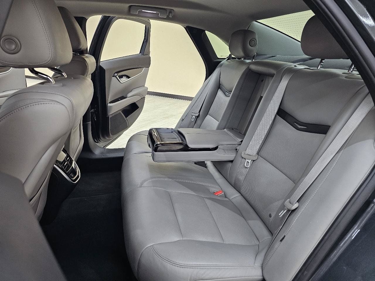 Used 2017 Cadillac XTS Luxury FWD image 23