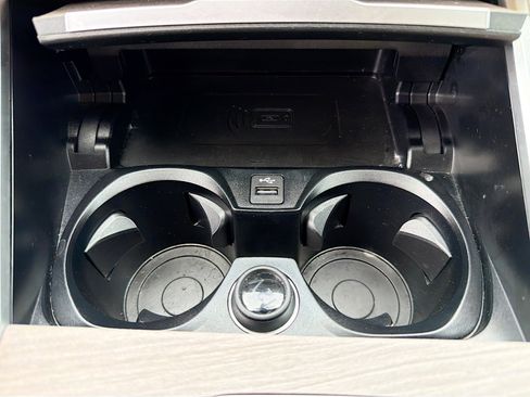 Used 2025 BMW 330i Sedan w/ Parking Assistance Package image 30