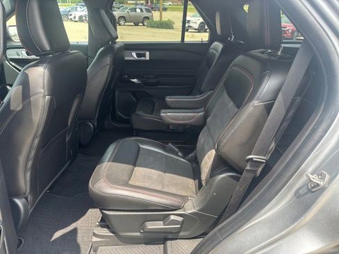 Used 2022 Ford Explorer ST-Line image 11