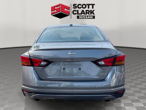 Used 2024 Nissan Altima 2.5 SV w/ SV Premium Package AWD/4WD image 5