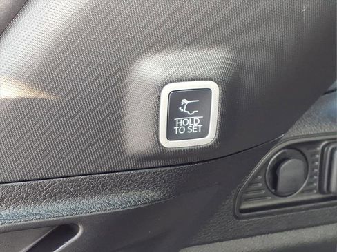 New 2025 Jeep Grand Cherokee Laredo X w/ Luxury Tech Group I RWD image 7