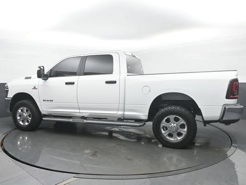 Used 2025 RAM 2500 Big Horn AWD/4WD image 3