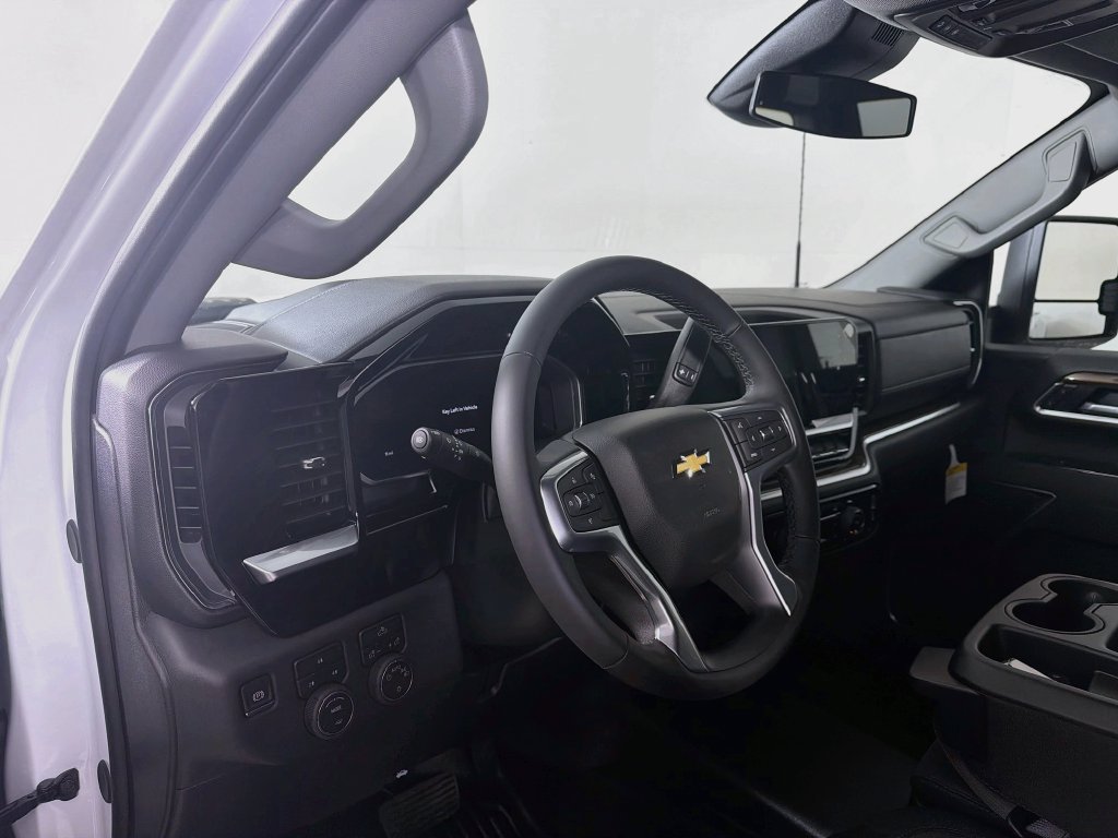 New 2026 Chevrolet Silverado 3500 LT AWD/4WD image 9