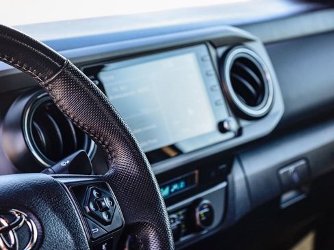 Certified 2023 Toyota Tacoma TRD Sport w/ Technology Package image 17