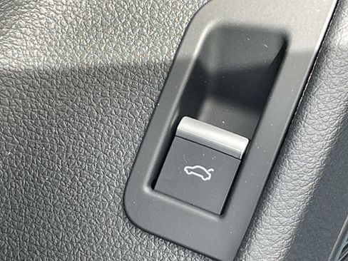 New 2026 Audi Q7 2.0T Premium image 18