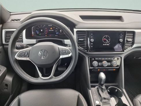 Used 2023 Volkswagen Atlas Cross Sport SE FWD image 10