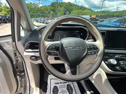 Used 2021 Chrysler Pacifica Limited w/ Premium & Safety Sphere Group AWD/4WD image 20