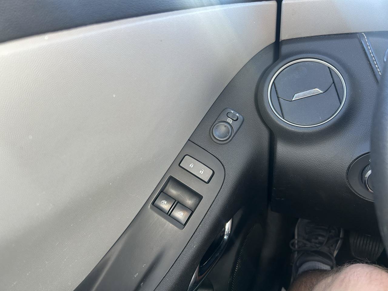 Used 2012 Chevrolet Camaro LS RWD image 21