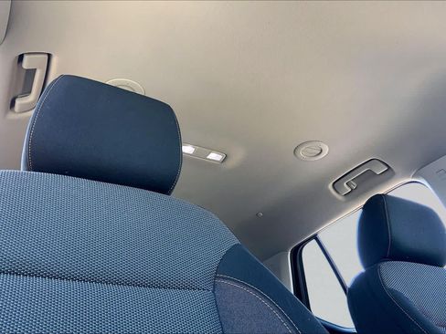 Used 2019 Chevrolet Traverse LT FWD image 14