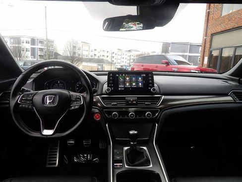 Used 2018 Honda Accord Sport image 22
