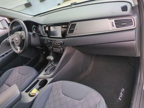 Used 2017 Kia Niro LX FWD image 20