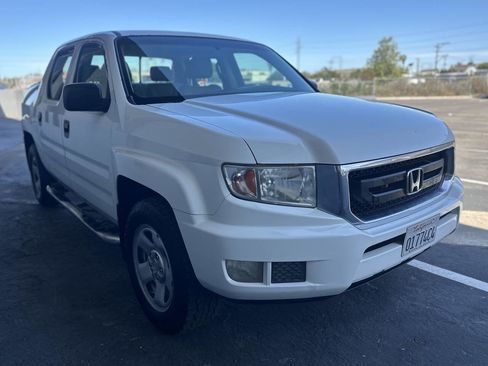 Used 2009 Honda Ridgeline RT image 2