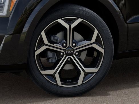 New 2025 Kia Niro SX Touring image 10