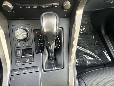 Used 2020 Lexus NX 300h 300h image 21