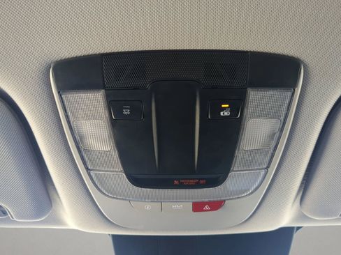 Used 2023 Kia Sorento S FWD image 19