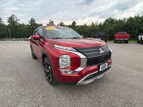 Used 2024 Mitsubishi Outlander SE AWD/4WD image 10