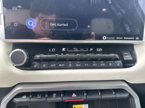 Used 2023 Toyota Sequoia Capstone AWD/4WD image 18