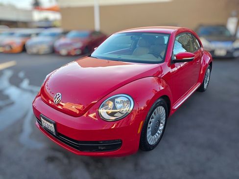 Used 2014 Volkswagen Beetle 2.5 image 1