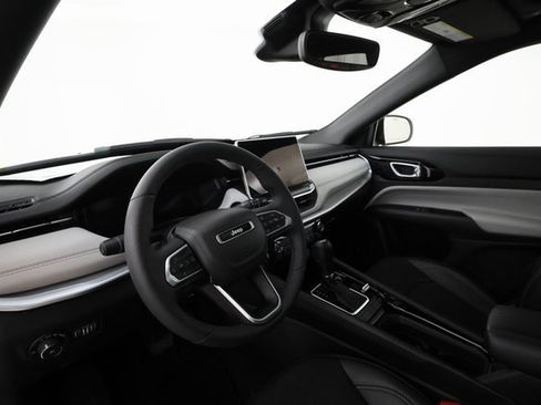 Used 2025 Jeep Compass Limited w/ Elite Group image 10